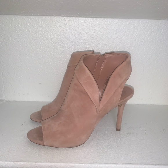 Rose suede heels - Picture 2 of 3